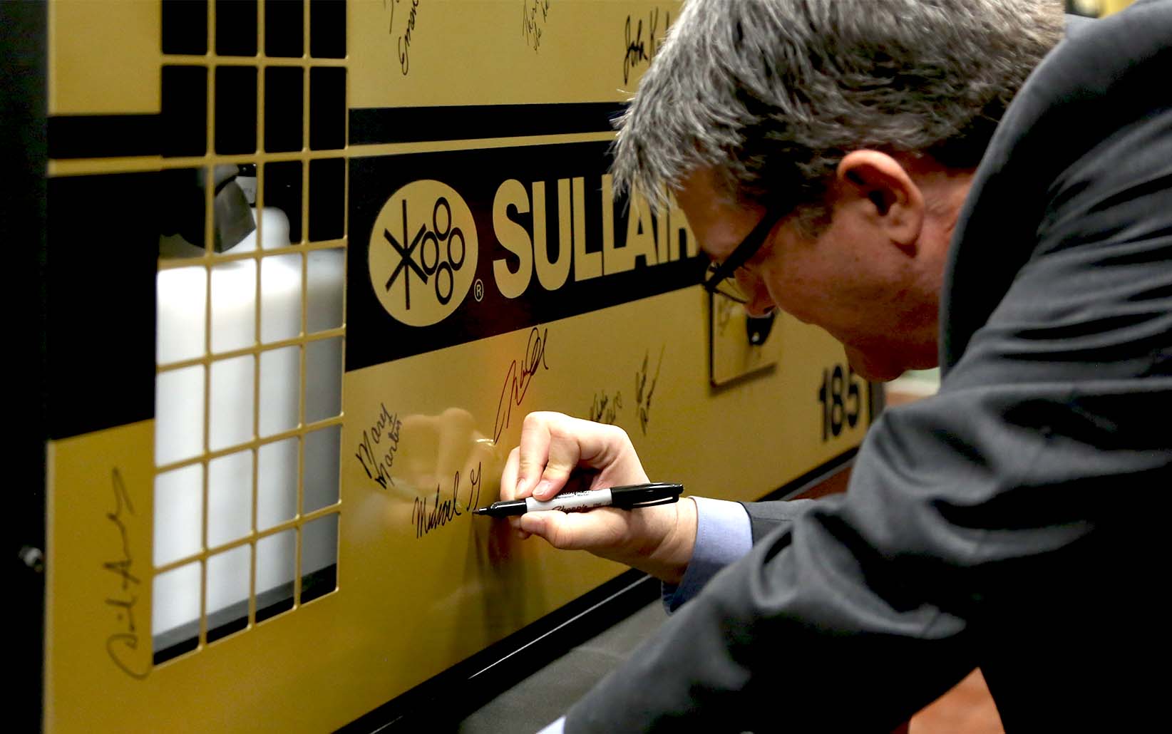 Sullair Heart of Gold Compressor Raises $18,000 for the ARA Foundation.