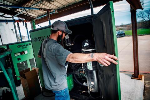 Servicio efectuado a un compresor estacionario Sullair