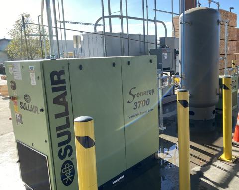 Sullair S-energy 3700 VSD with storage tank installation